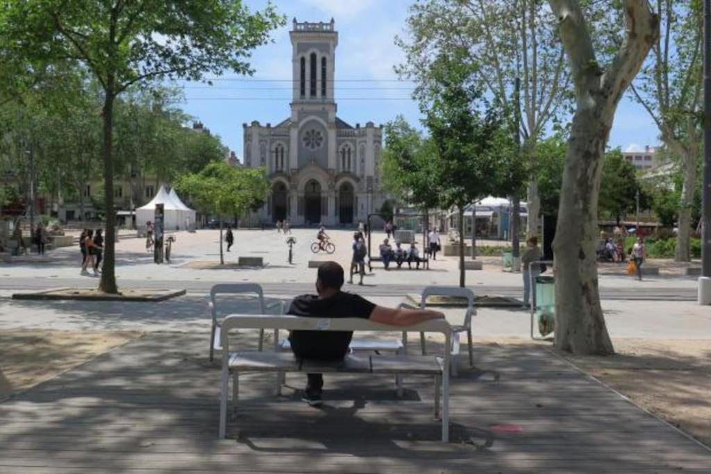 Magnifique T2 J Jaures Avec Garage Saint-Etienne (Loire) Exterior foto